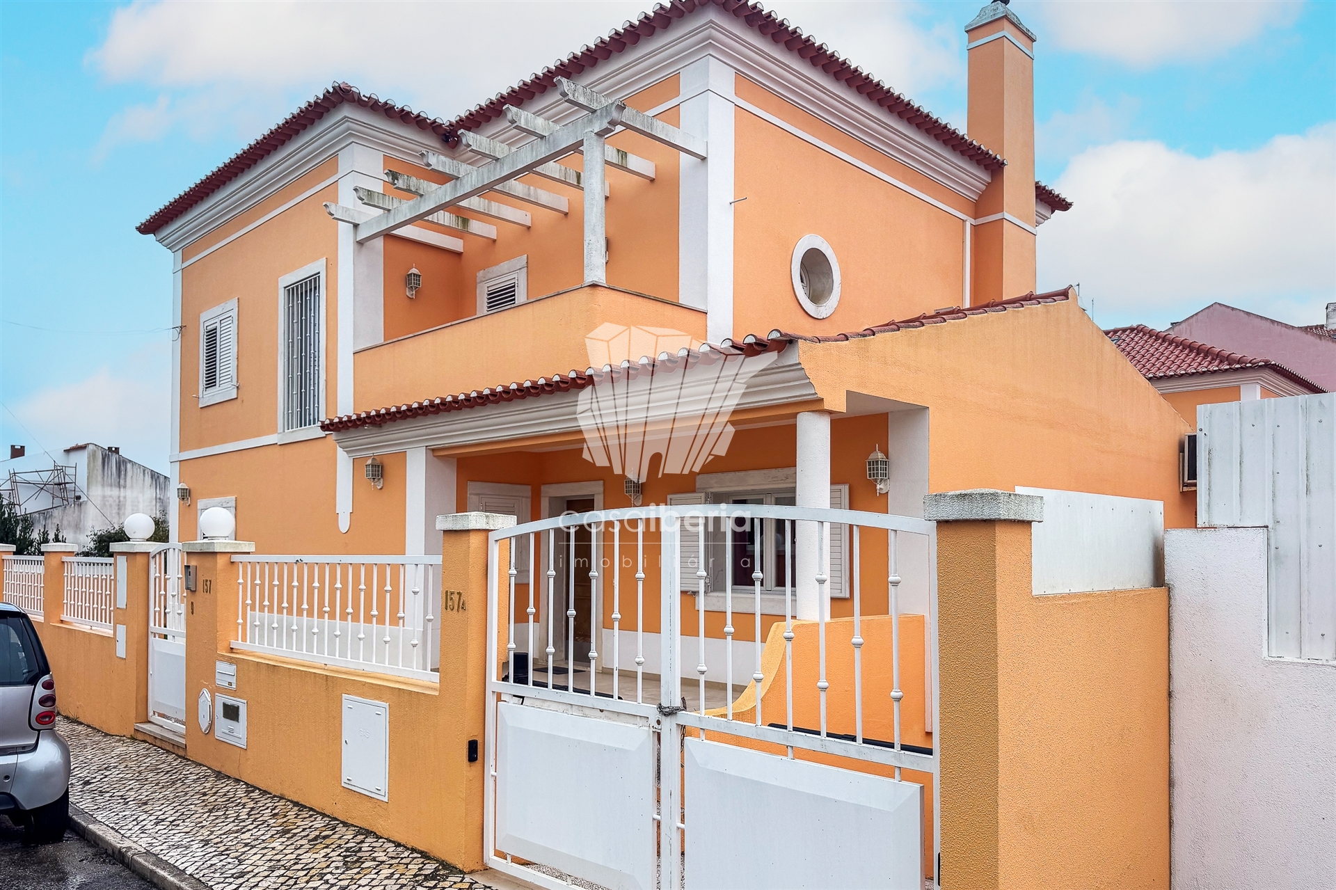 House in Cascais - view 1