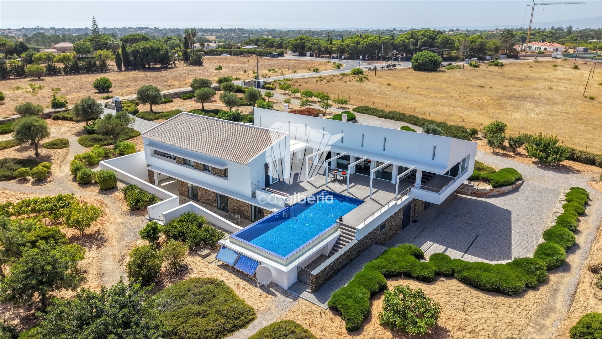 House in Lagoa - view 1